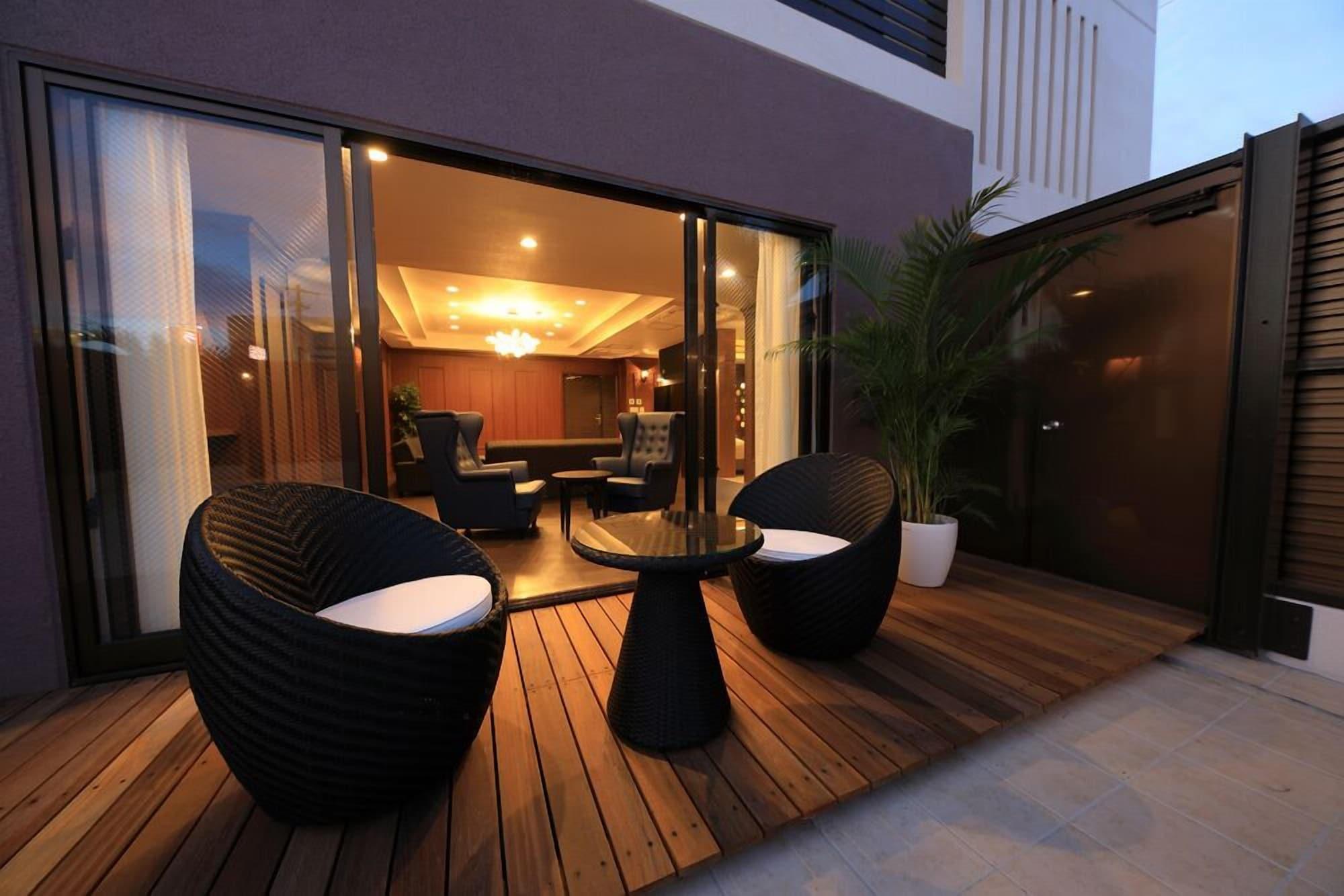 Terrace Garden Mihama Resort Chatan Dış mekan fotoğraf
